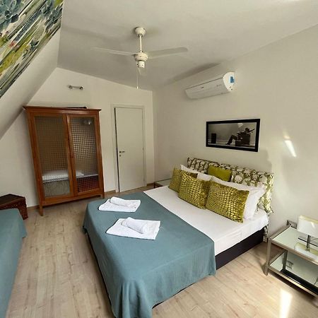 Historic Naples Relais Le Terrazze Apartment Bagian luar foto